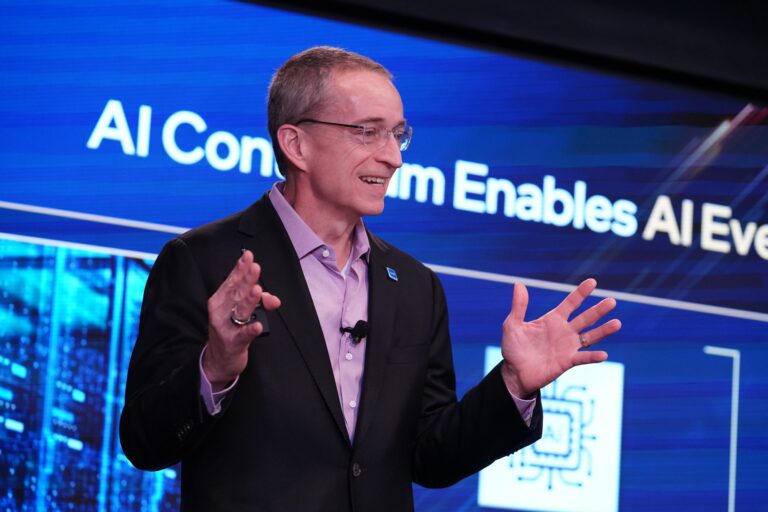 Der CEO von Intel sagt, die gesamte Branche sei motiviert, die CUDA-Dominanz von NVIDIA zu beseitigen, und sei auch offen für die Herstellung von Chips der Konkurrenz