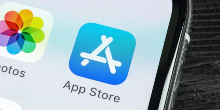 Apple plant, den App Store in zwei Teile aufzuteilen, um App-Sideloading auf dem iPhone zu implementieren, da die Frist schnell näher rückt