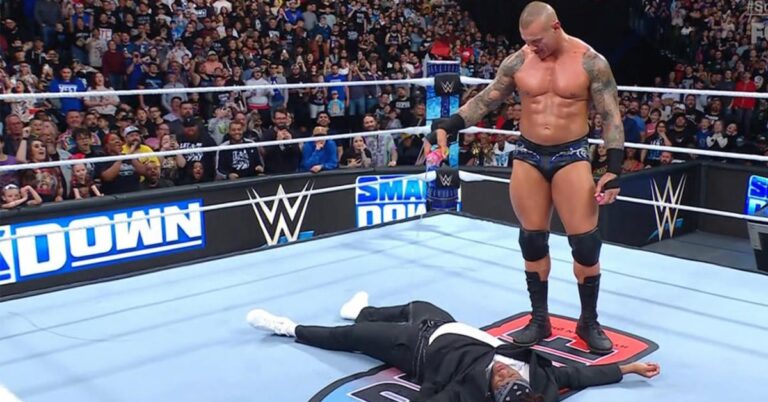 Randy Orton von WWE verspottet Logan Paul und überschüttet KSI bei SmackDown mit Prime